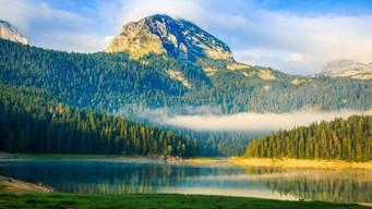 Trekking in Durmitor: Miloshev Tok, Shlemovi, Crvena Greda and Snake Lake