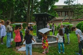 Family Day: When Sculptures Come to Life